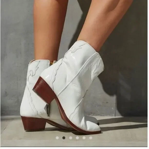 NEW Free People White Frontier Patent Leather Western Boots 9 EUR 39.5 - Picture 1 of 13